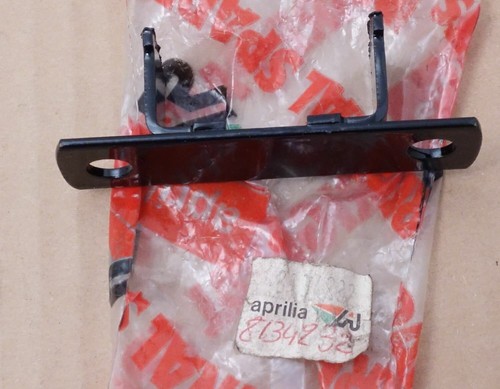 Aprilia ap8134232 support - ap8134232, de