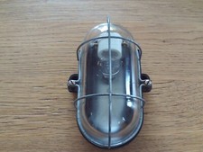 ancienne lampe, ancienne lampe hublot d usine en bakelite a 3 entrées.BLOC.