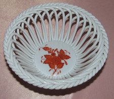 Petite coupe coupelle porcelaine ajourée Herend Hungary décor floral N°2