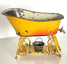 JOUET ANCIEN -BAIGNOIRE SUR