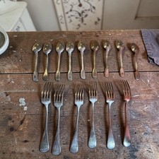 Lot 15 couverts anciens métal