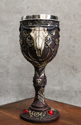 Horned wild bison steer tribal - wild,