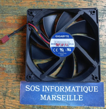 Ventilateur Gigabyte DF1202512RFLN DC12V 0.16A 3-Pin 120x120x25mm