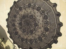 Nappe ronde ancienne crochet