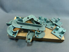 Lot 4 pivots de chassis à