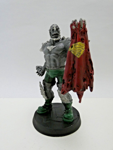 Figurine doomsday hors - hors, série