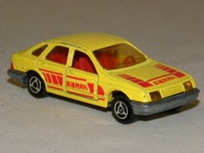VINTAGE ANCIENNE VOITURE MINIATURE MAJORETTE SERIE 200 FORD SIERRA 1/58 N°272