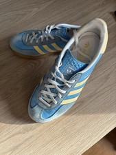 Adidas Gazelle Bi-matière Turquoise Avec Bandes Jaunes.