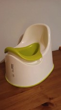 pot pour bébé vert et blanc