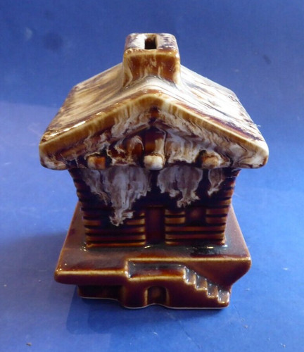 Old earthenware breaking piggy - old,