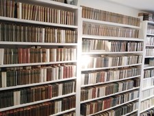 La Pléiade. Ouvrages en Très bon état. Vendus au prix unitaire de 35 euros.