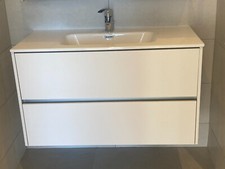 meuble de salle de bain avec vasque