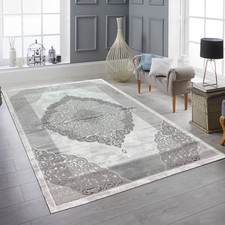 Tapis gris argent motif