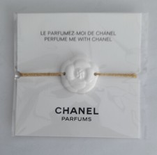 PARFUMS  CHANEL LE PARFUMEZ MOI CAMELIA BLANC ET BRACELET DORE REGLABLE