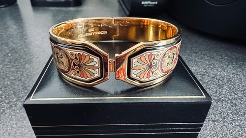 Michaela frey wien 24k gold