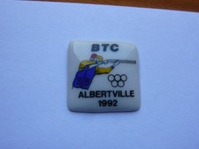 pins  PORCELAINE SPORT JEUX OLYMPIQUES ALBERTVILLE BALL TRAP CLUB FRANCE