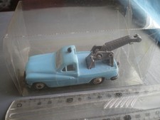 Ford Vedette dépanneuse bleu  1/43 Norev 34 plastique ancien plastic TBE