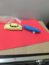 Renault frégate avec remorque et bateau lever  jouet de bazar