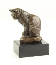 Sculpture d'un Chat Assis en