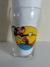 verre à moutarde forme peu courante / Walt Disney Mickey Minnie ski nautique