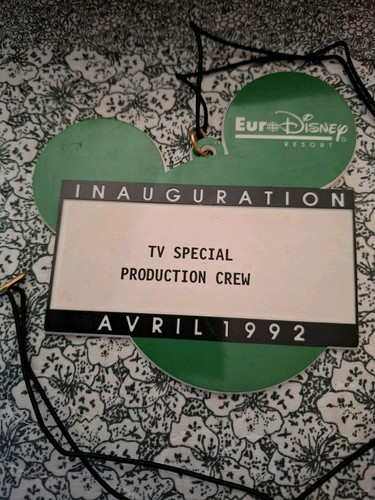 Badge euro disney avril - disney, 1992