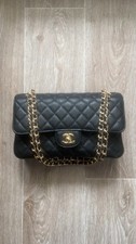 CHANEL Classic Flap Medium