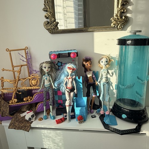 Poupée monster high - poupée,