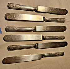 LOT DE  6 ANCIENS COUTEAUX DE MARQUE REED ET BARTON DECOR COLOMBE CISELEE