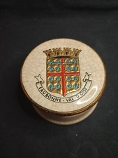 Boite en faïence et émaux de