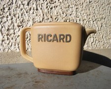 Carafe pichet à eau publicitaire en céramique pastis Ricard ancienne vintage 1 L