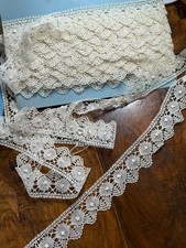 DENTELLE  ANCIENNE - AUX FUSEAUX - délicate bordure fait main - 12.50 mètres