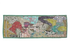 60" Grand Tapisserie Murale