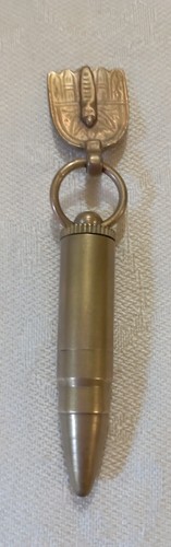 Ancien petit briquet - , à