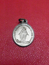 MEDAILLE RELIGIEUSE ANCIENNE
