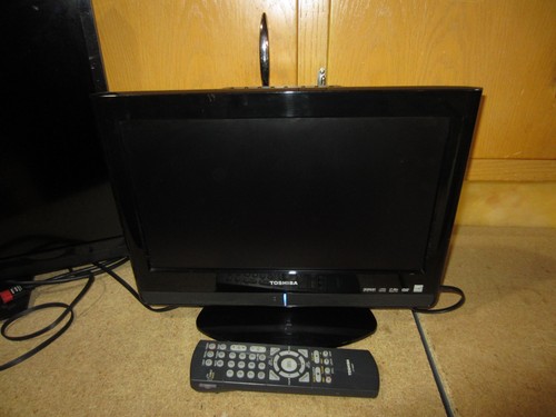 Toshiba 15lv505 lcd - 15.6”,