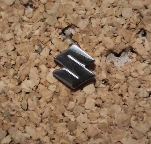 Pin suzuki moto motors - pin's,