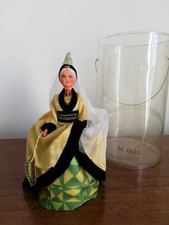 Poupée folklorique historique Françoise d’Amboise Le Minor étiquette boite doll