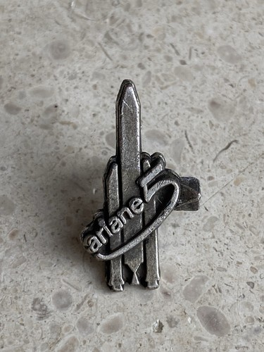 Pin ariane - ariane, ••