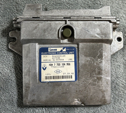 Calculateur moteur renault - calculateur,