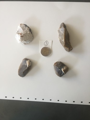 Prehistoire artefacts silex - en,