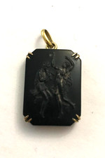 Ancien Pendentif camée Danseuses antiques style Les Bacchantes