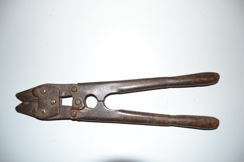 Cisaille barbelés - cisaille,