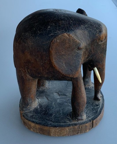 Atypique éléphant ancien - ancien, en