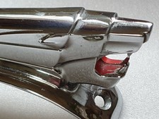 Mascotte PEUGEOT 403 - automobilia old car mascot - lion de capot 403