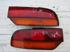 Paire de feux arrière Nissan