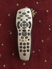 Lot de 5 télécommandes Sky