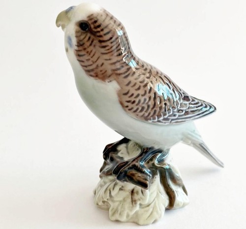Figurine oiseau vert perruche