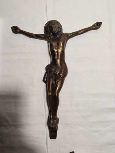 Christ bronze signé a - en,