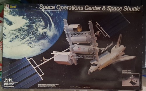 Revell 144 space - space, operations