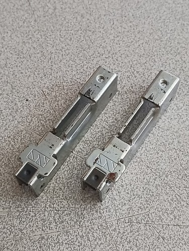 Paire support charnière porte - support,